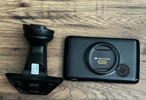 Used sat nav cradle - up,